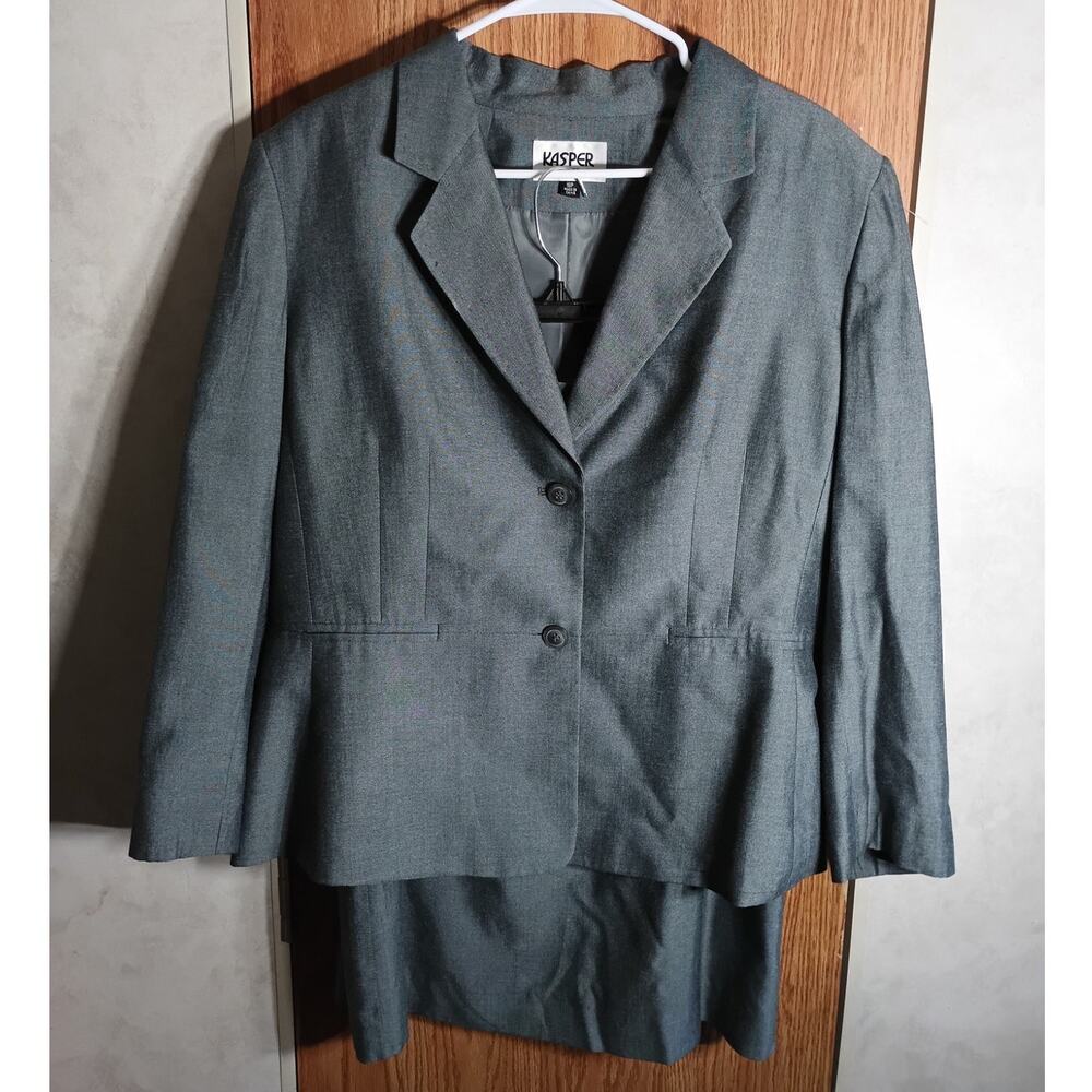 Kasper Gray Skirt Suit Set 16P Career Office Minimalist Quietlux Power Dressing